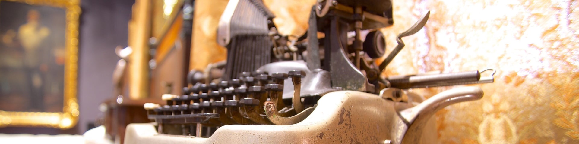 Museo de Historia Naval ofreciendo vista interna