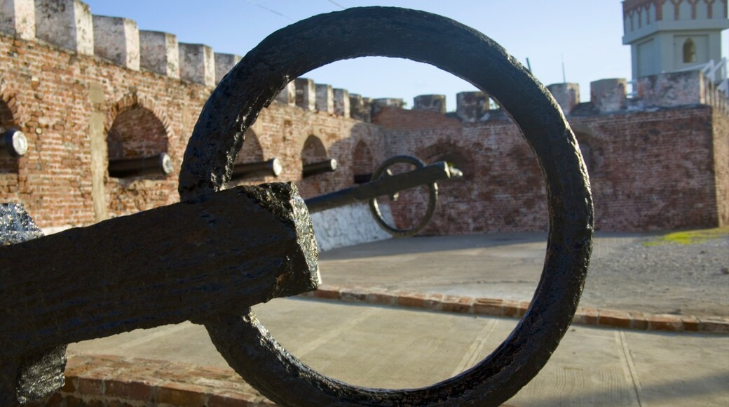 Fort Charles showing château or palace and heritage elements