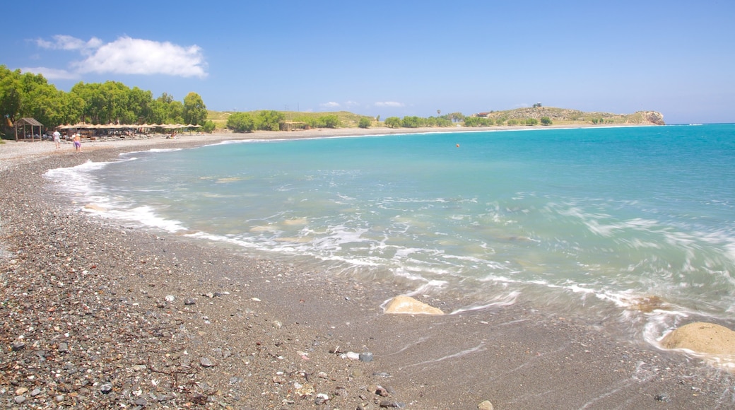 Agios Fokas-strand bevat een kiezelstrand