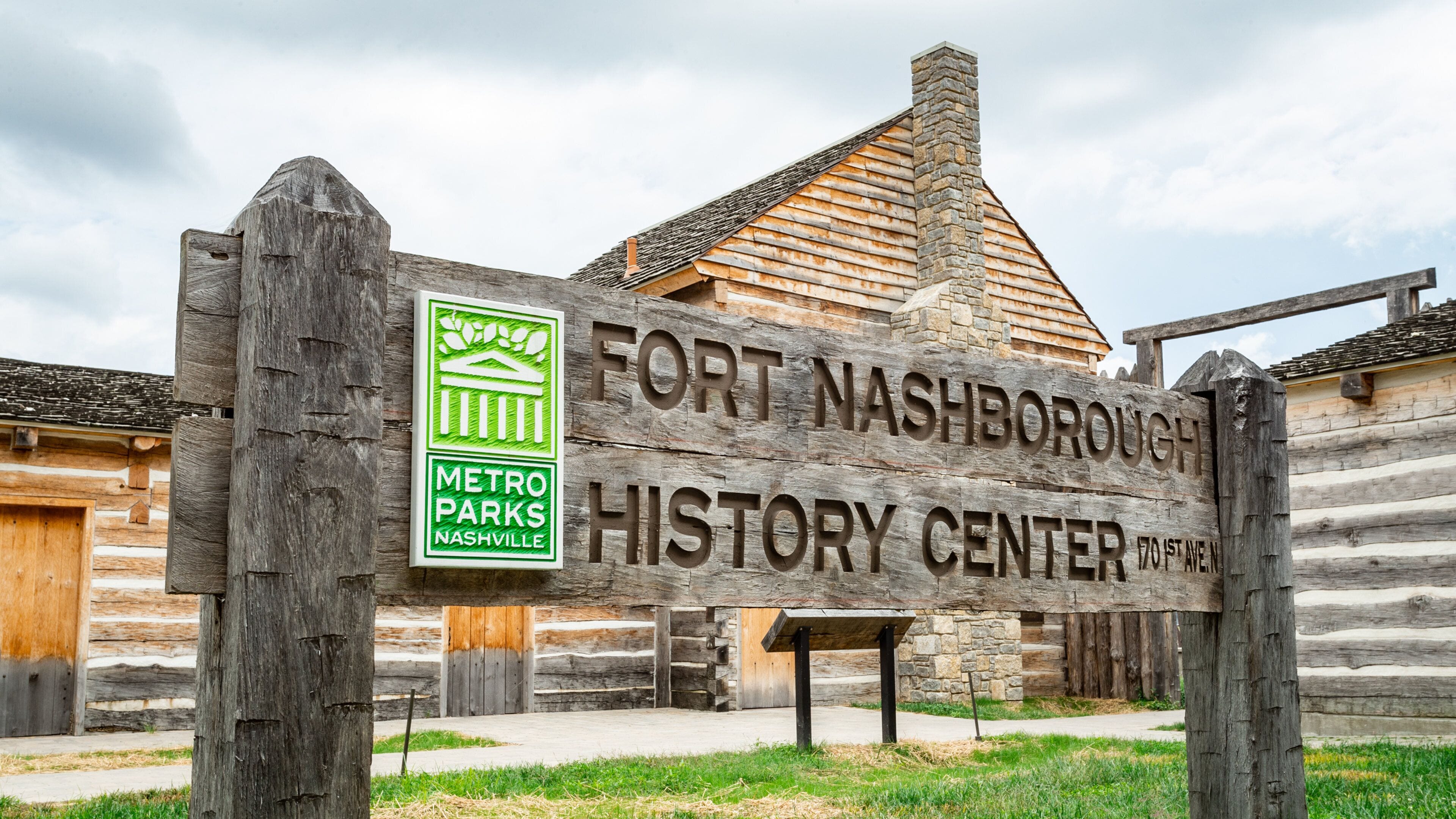 Fort Nashborough featuring heritage elements and signage