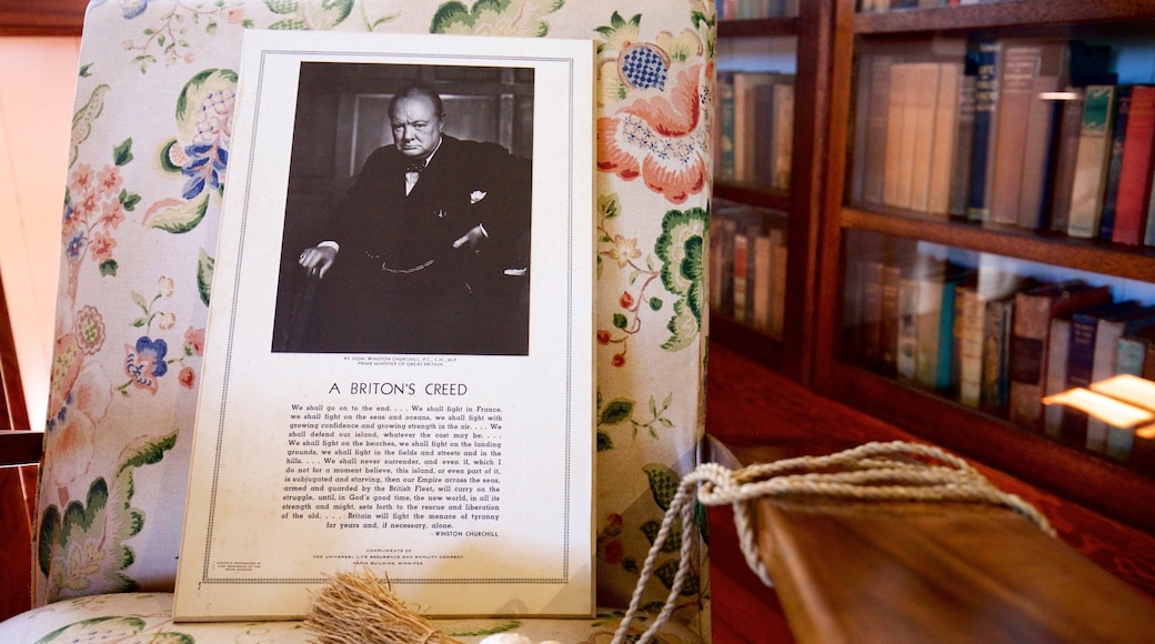 James Norman Hall Home caratteristiche di vista interna e oggetti d\'epoca