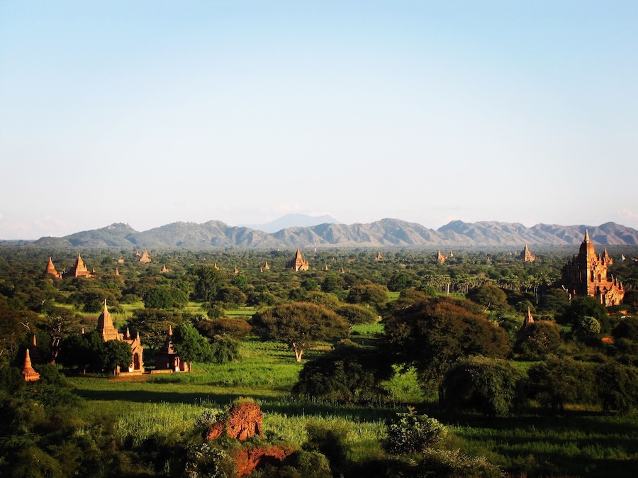 Beautiful Bagan with more then 3.500 pagodas.