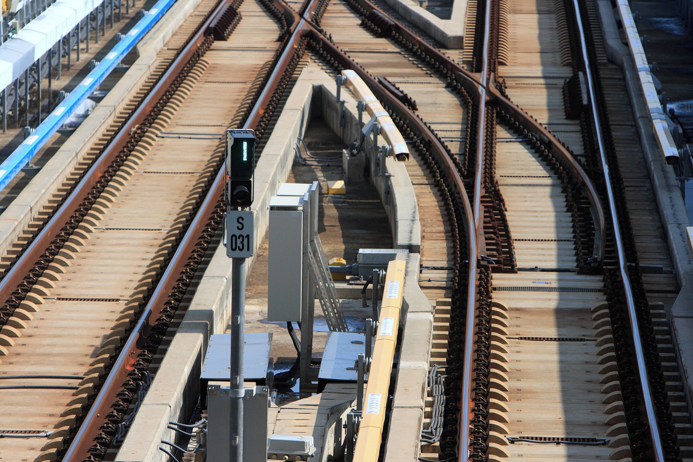 高雄 > 捷運世運站