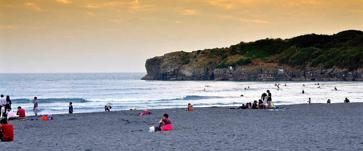 The Cijin Beach (旗津海水浴場) is a hot spot for surfing, it’s located in Qijin Island, Kaohsiung, Taiwan.
#Taiwan #Kaohsiung #beach #sea #Asia #BeachTips #surf