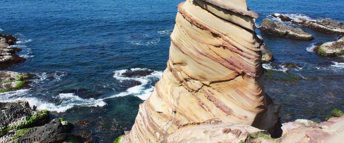 The Nanya Peculiar Rocks can be seen along the coastline of New Taipei City, Taiwan. They are proof of Mother Nature's unbelievable artistic skills! #roadtrip