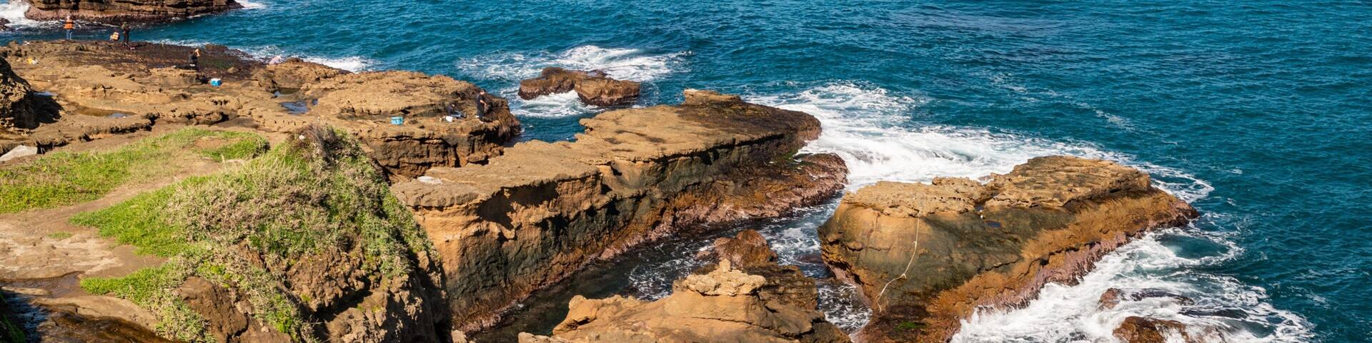 Ruifang which includes general coastal views and rocky coastline