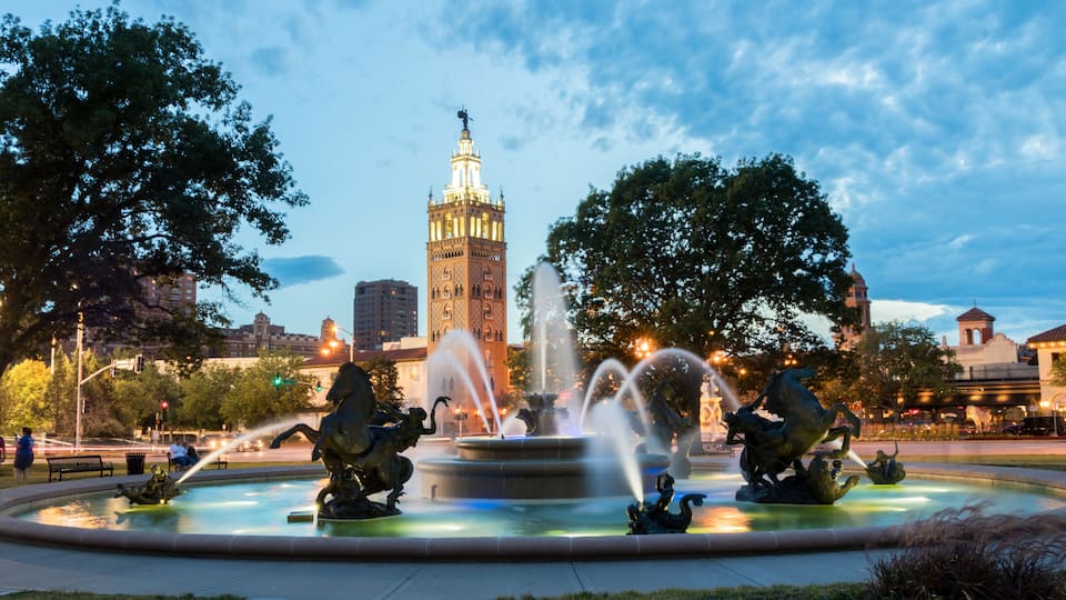 J.C. Nichols Memorial Fountain at the Country Club Plaza, Kansas City