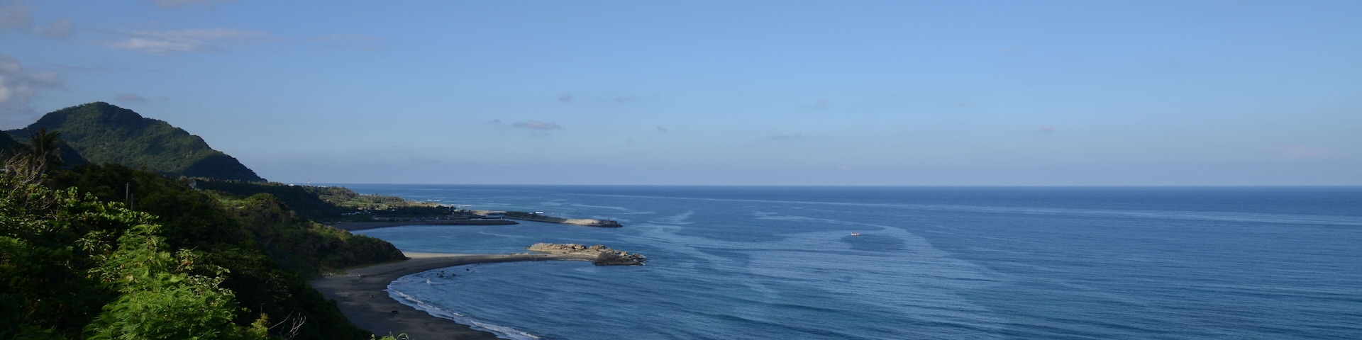 Seascape looking towards Jinzun on a sunny day in August.