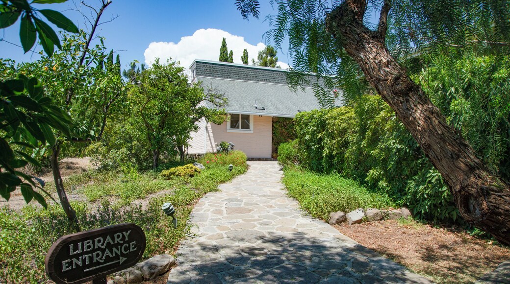 Ojai_KrishnamurtiLibraryandVisitorCenter_6323584-4