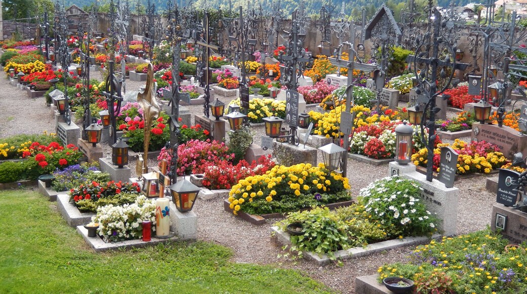 Cemetery of Jenesien, Italy.