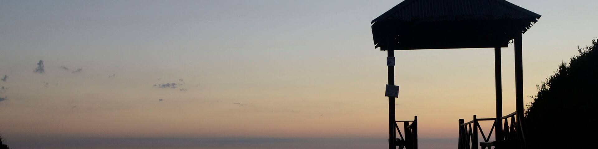 amanecer en la costa