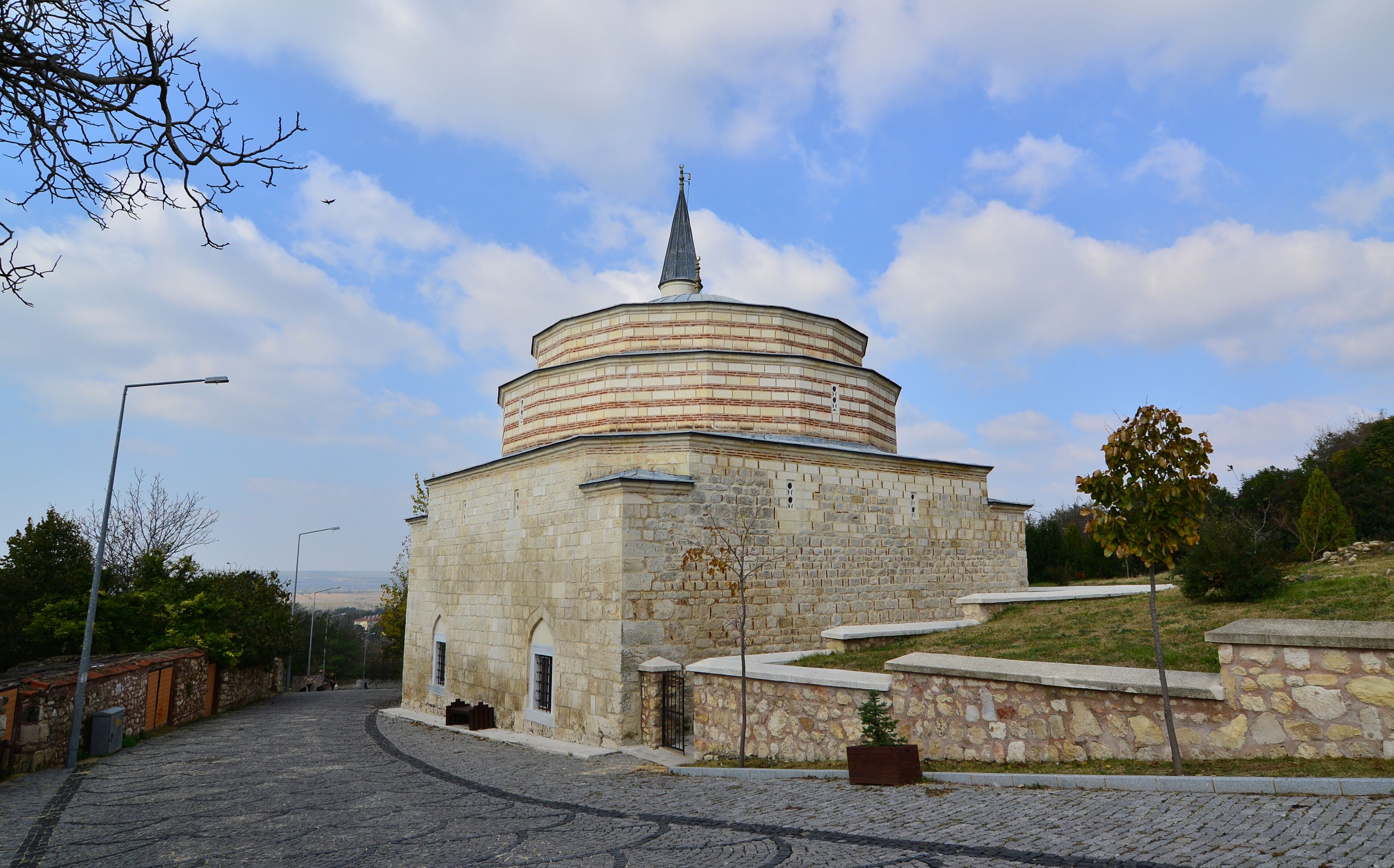 Hasan Pasha Mosque is in Vize, Kirklareli, Turkey.
