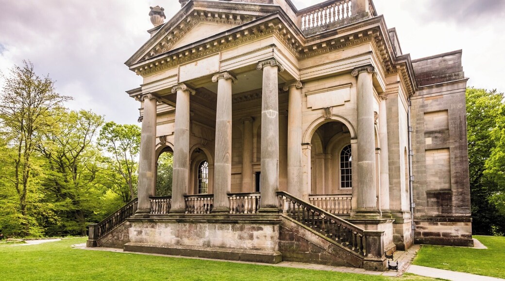 Magnificent chapel in this popular National Trust property just minutes outside of Gateshead/Newcastle.