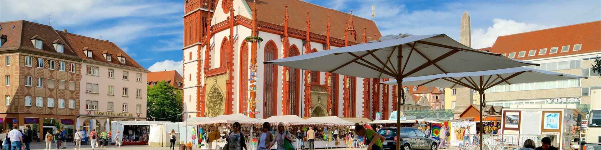 Marienkapelle showing heritage elements, a church or cathedral and a square or plaza