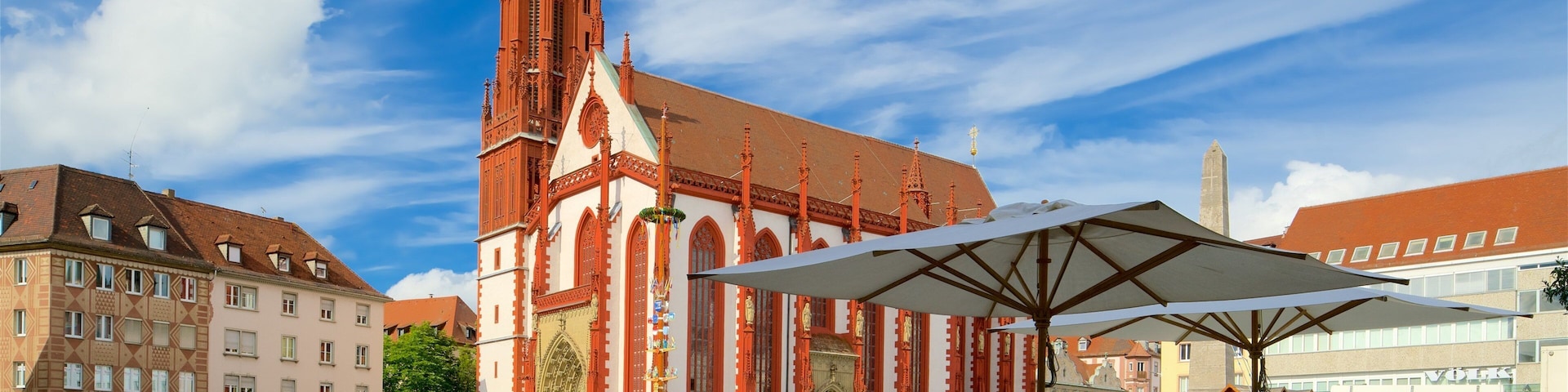 Marienkapelle showing heritage elements, a church or cathedral and a square or plaza