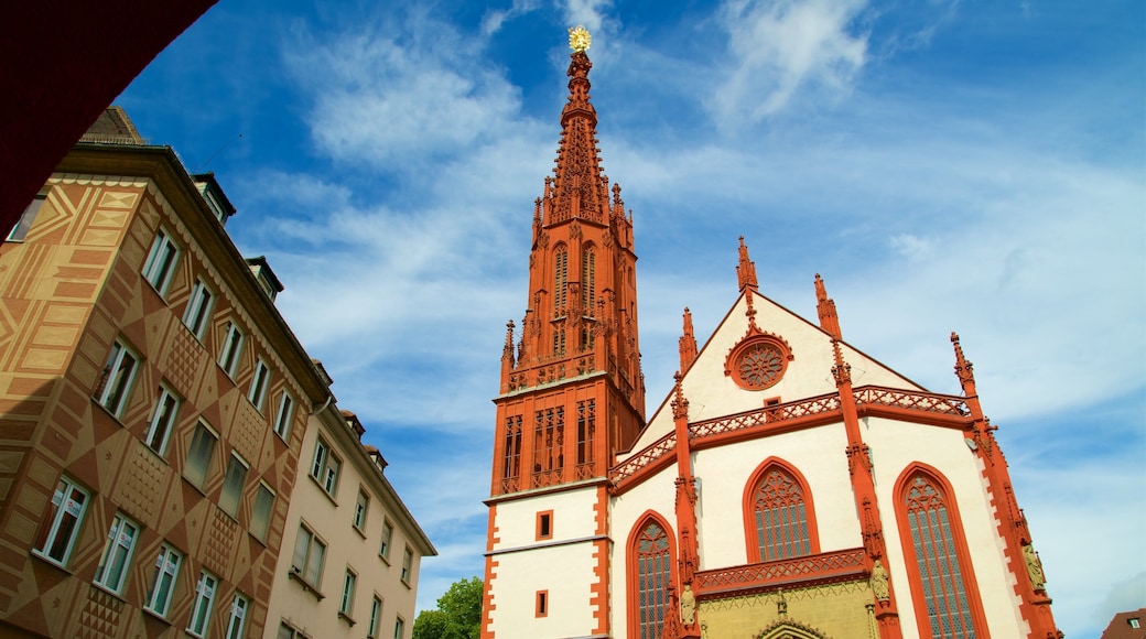 Marienkapelle mostrando elementos patrimoniales y una iglesia o catedral