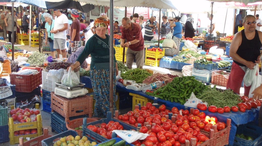 Market day in Sarimsakli #FoodieFinds