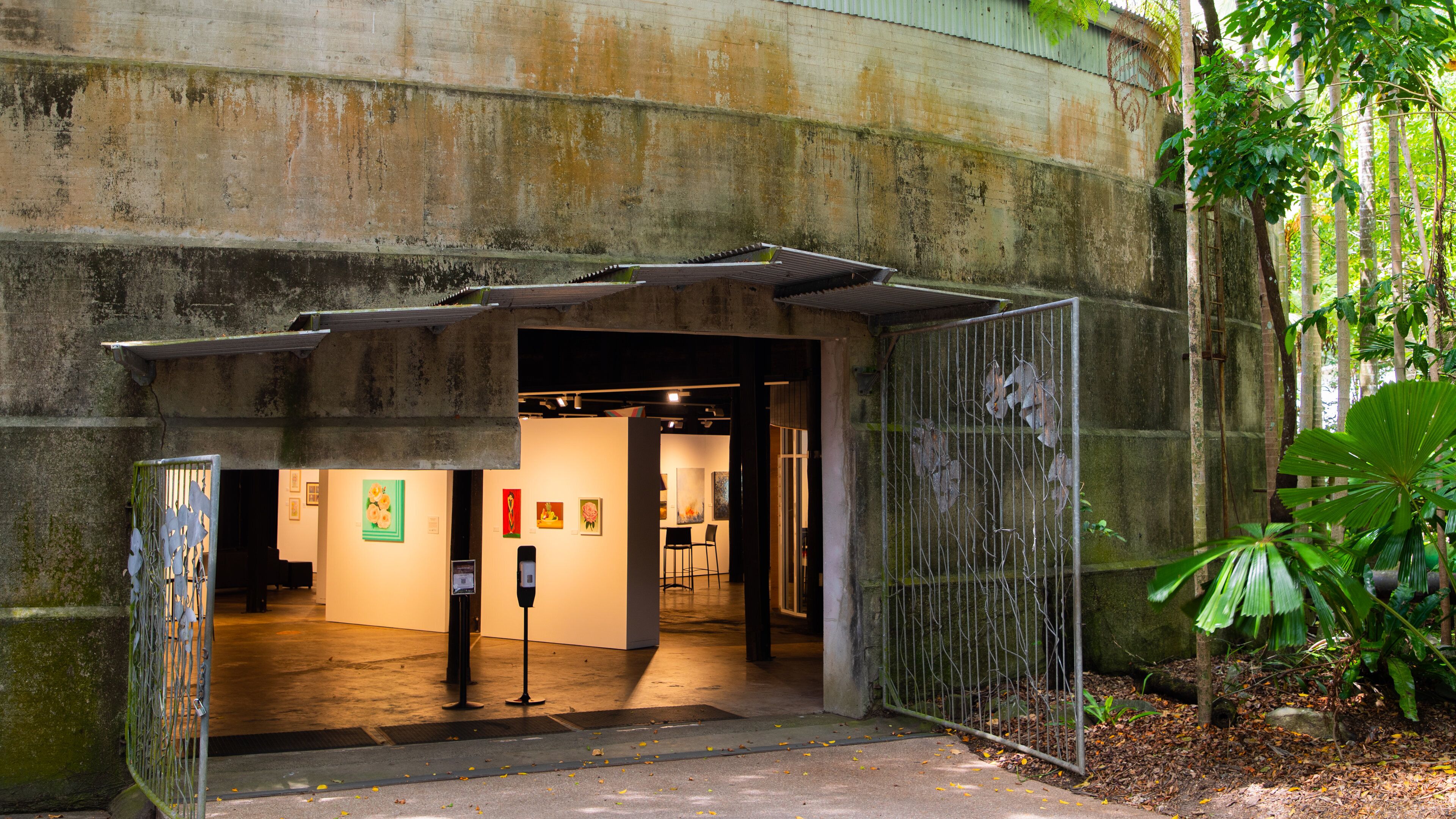 Centenary Lakes Botanic Gardens featuring art