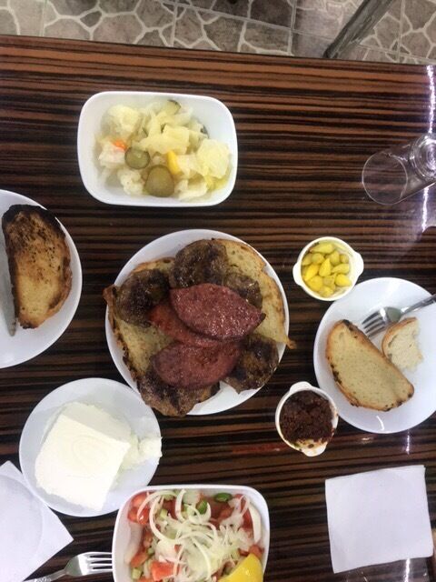 Köfte and sausage very tasty.طبق الكفتة و السلامي لذيذ جدا