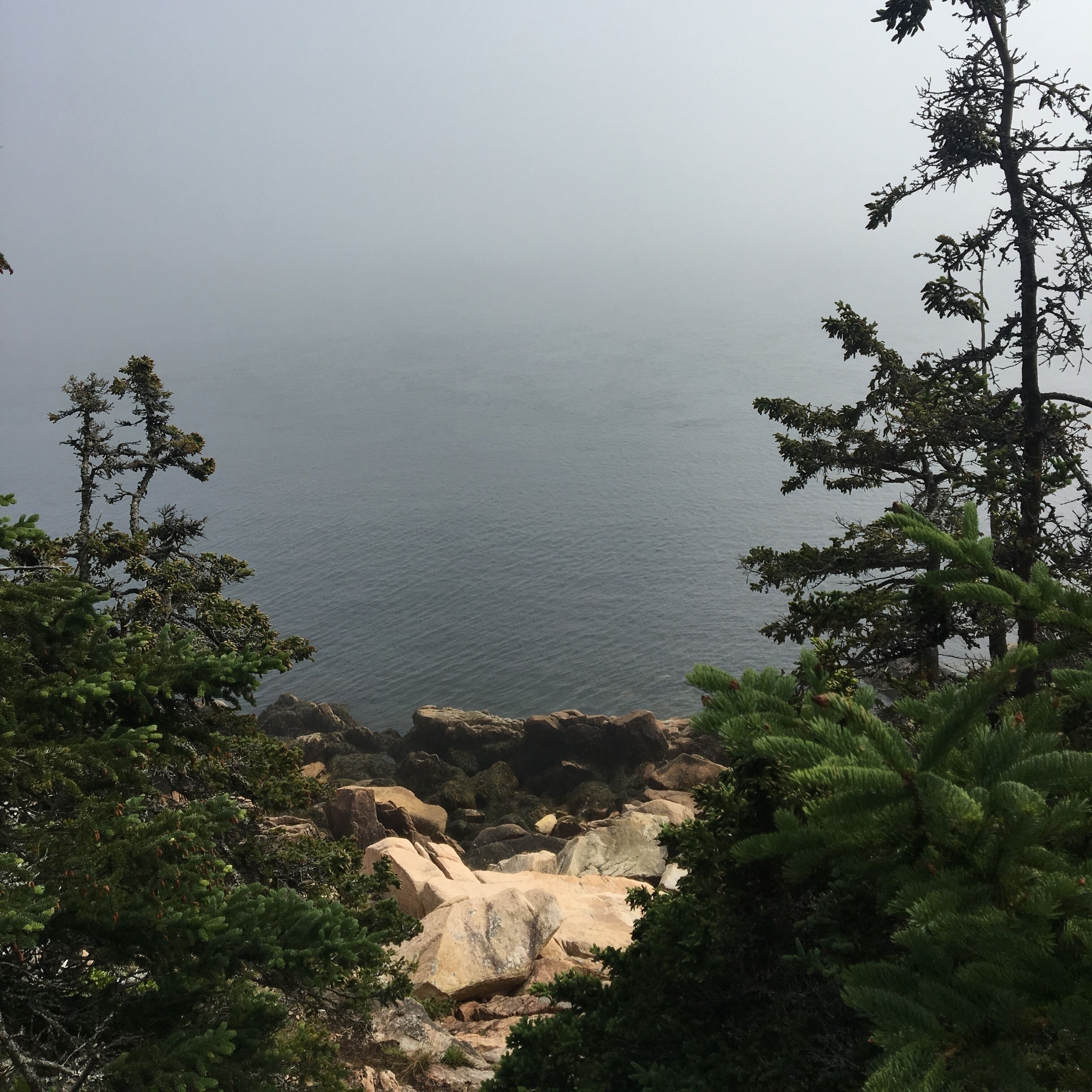 Walking down to the rocks behind the lighthouse 