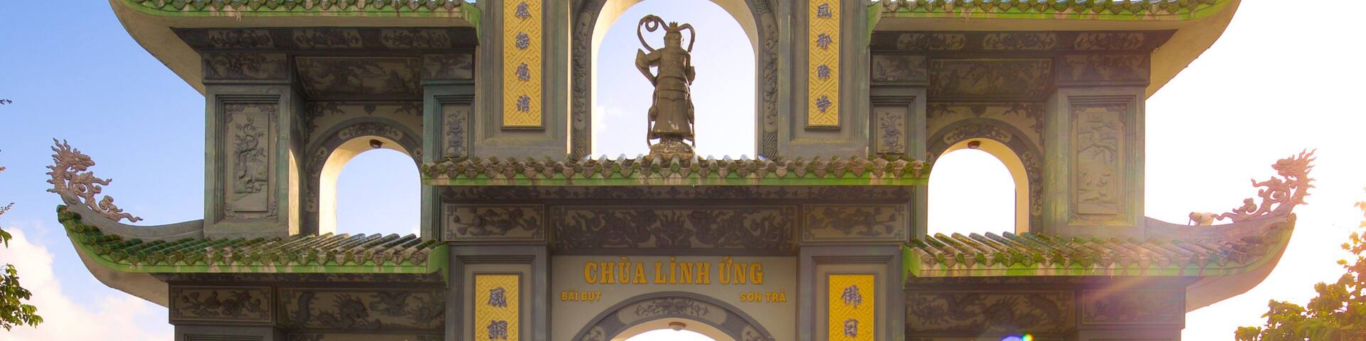 Chùa Linh Ung Pagoda which includes a sunset and heritage elements