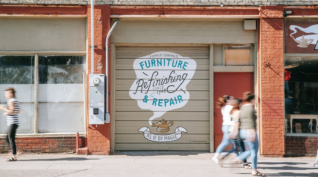 Alberta Street which includes outdoor art and street scenes