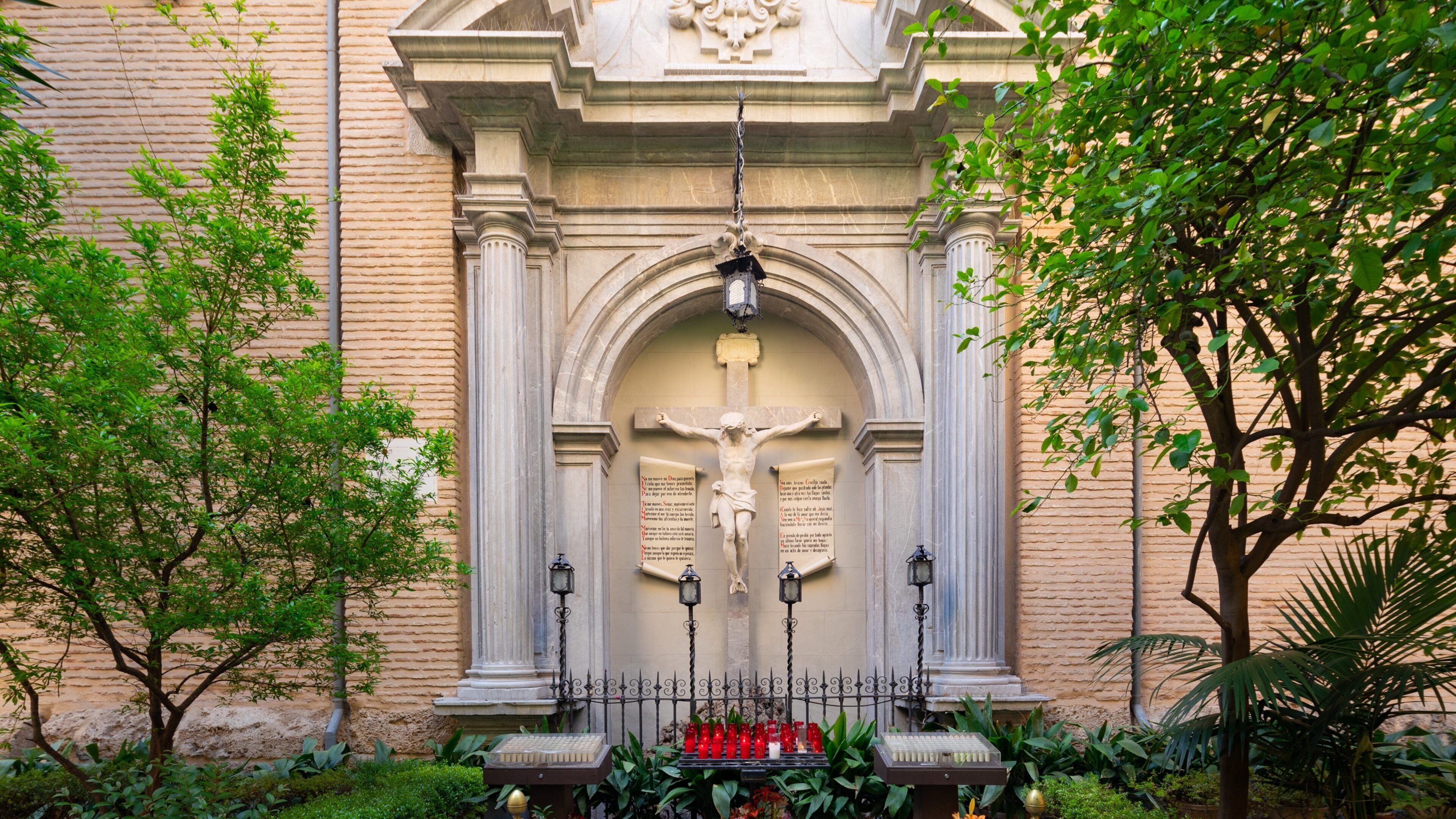 St Maarten and St Martin showing heritage elements and religious aspects