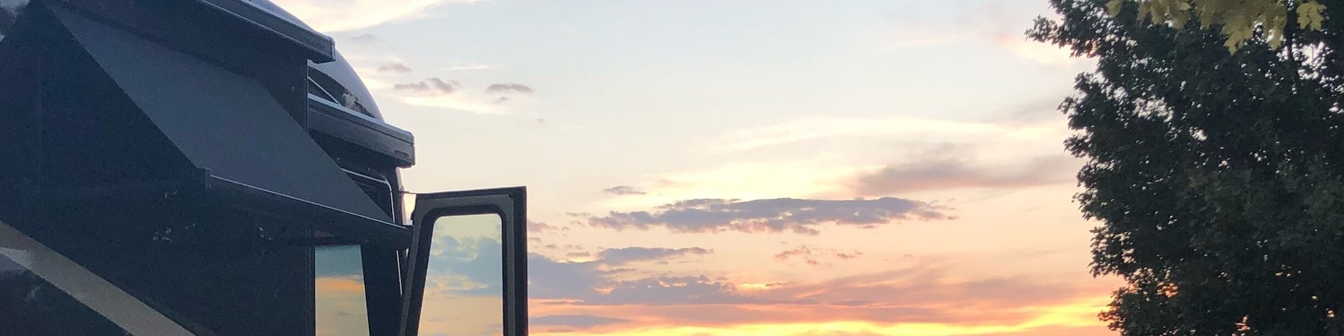 Being a full time RVer gives us the opportunity to change our view/homesite as often as we like. Tonights ‘yard’ is pretty stunning!