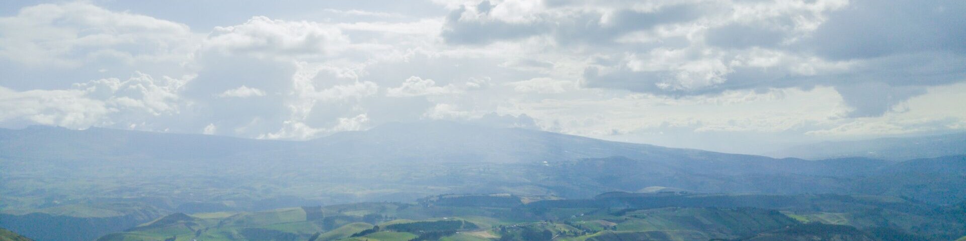 Hermosa vista en la vía hacia el Volcán Cayambe.