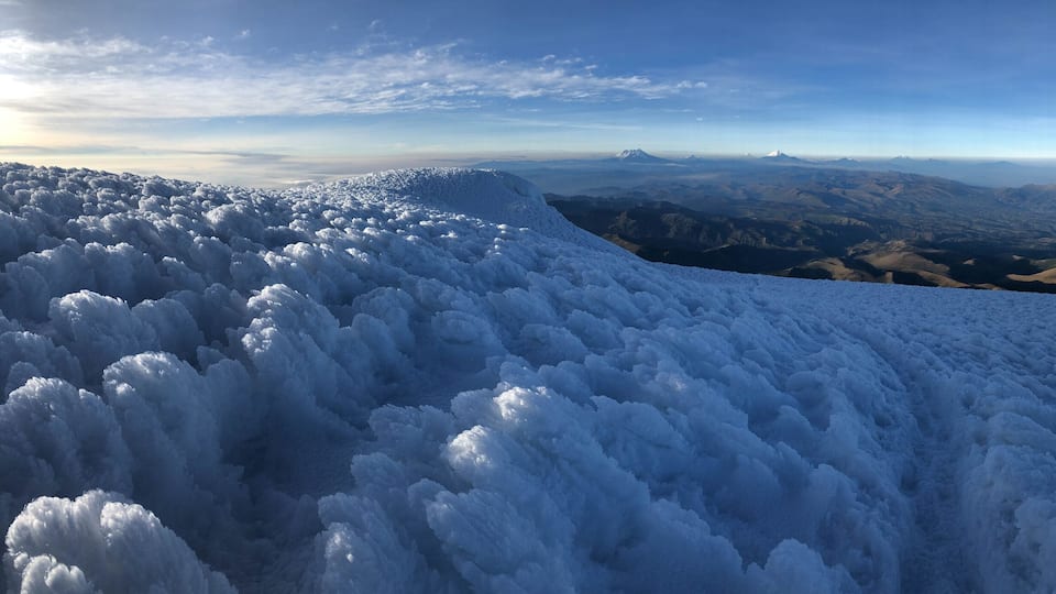 Auf dem Cayambe (5790 m), Ecuador