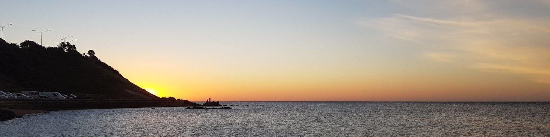 My city has a habit of changing halfway through the day.
This morning we had thunderstorms. This afternoon was beautiful.