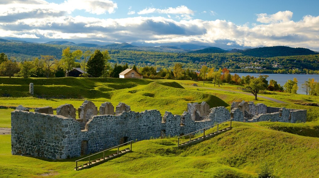 Crown Point State Historic Site mit einem Militärisches, Garten und Gebäuderuinen