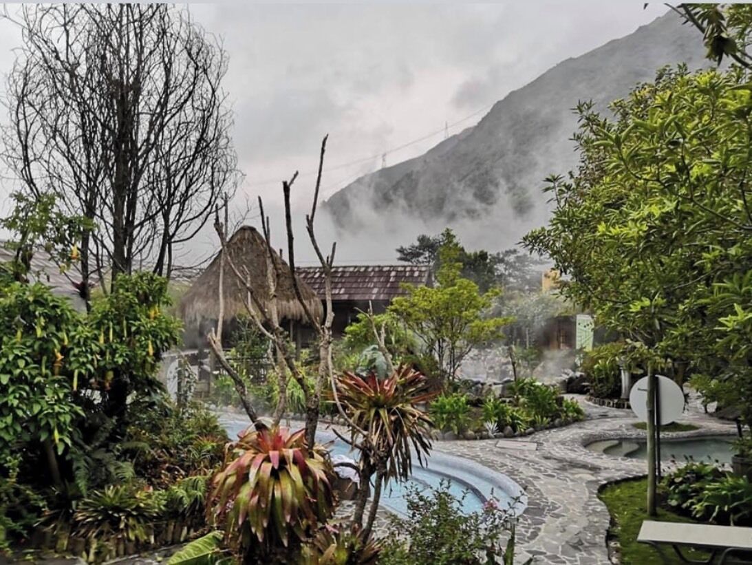 ❤️ Natural hot springs resort in the lush cloud forest...4,200 metres above sea level. 

Wow! I was so impressed with everything here...the mountain slopes, canopy, birds and flowers...

The spa and their service was as wonderful. I tried Body Lymphatic Drainage which they said it would give me a better stimulation of the lymphatic system and relaxing effect at the same time! 

And yes! I give them props! 👍