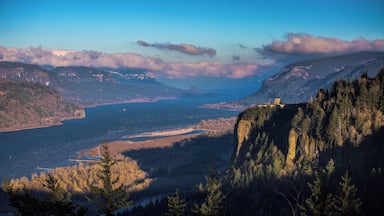 We'll never know a precise number, but, suffice it to say that millions of people have seen this view of the Columbia Gorge from the lookout sponsored for decades by the Portland Women's Forum.
If we say (very) conservatively that one percent of those people have photographed this view, that means that tens of thousands of images have been generated from this very spot.
You can't talk about shooting the best image -- that has already been done, or will be done, or may never be done.
All you can hope for is to try to do the thing justice. And if you're lucky at all -- to do the thing proud.