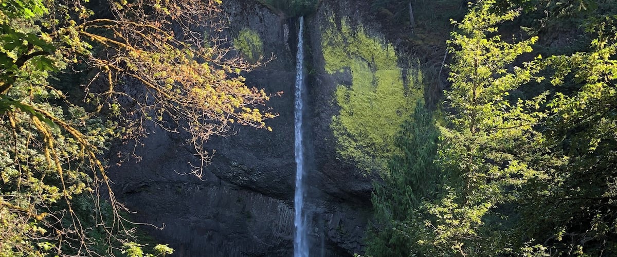 Short uphill path. Beautiful!! #falls #oregon