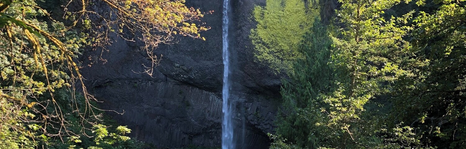 Short uphill path. Beautiful!! #falls #oregon