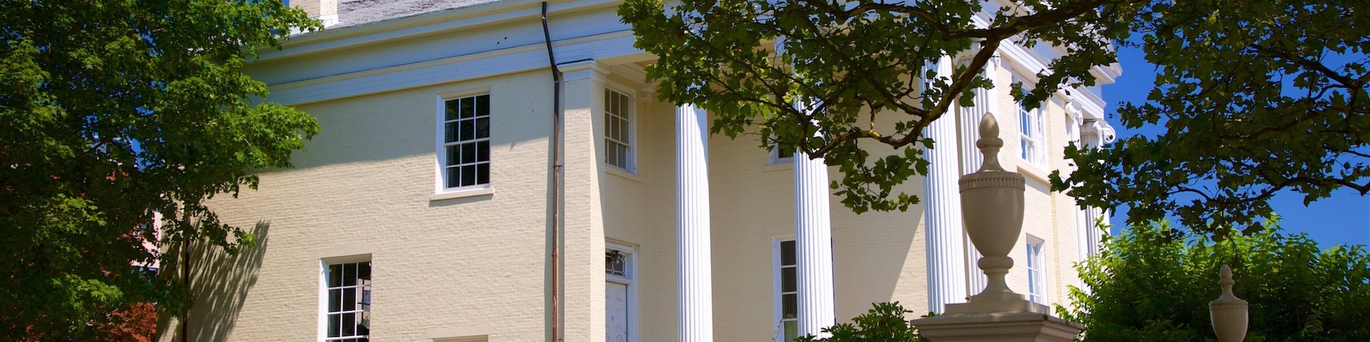 Casa de Charles Q. Clapp mostrando una casa y elementos patrimoniales