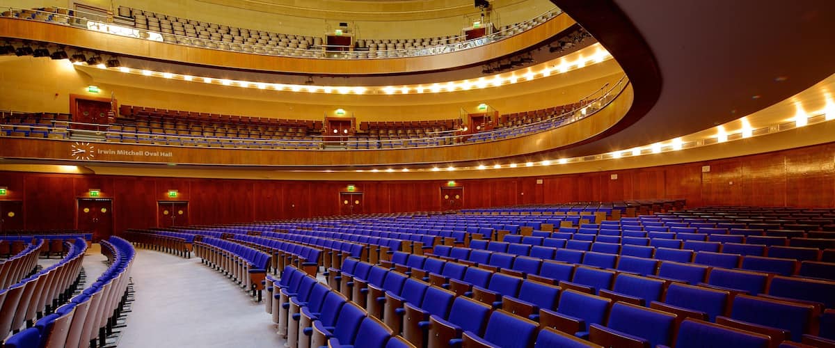 シェフィールド市庁舎 フィーチャー 劇場シーン と 屋内の眺め