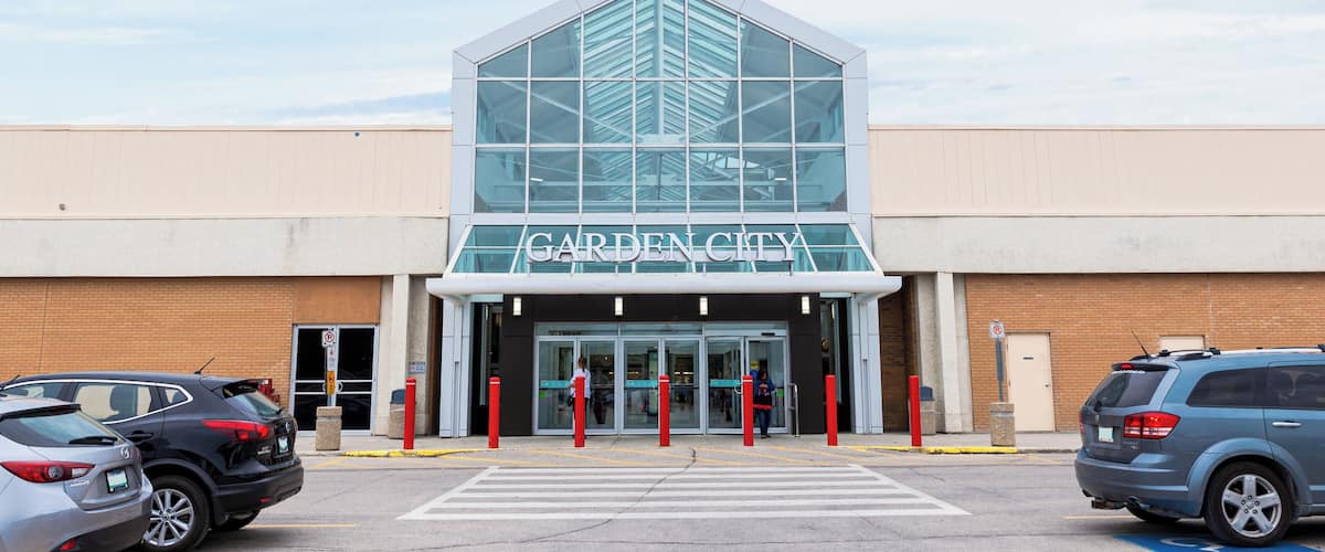 Winnipeg_GardenCityShoppingCenter_6326816_04 (1)