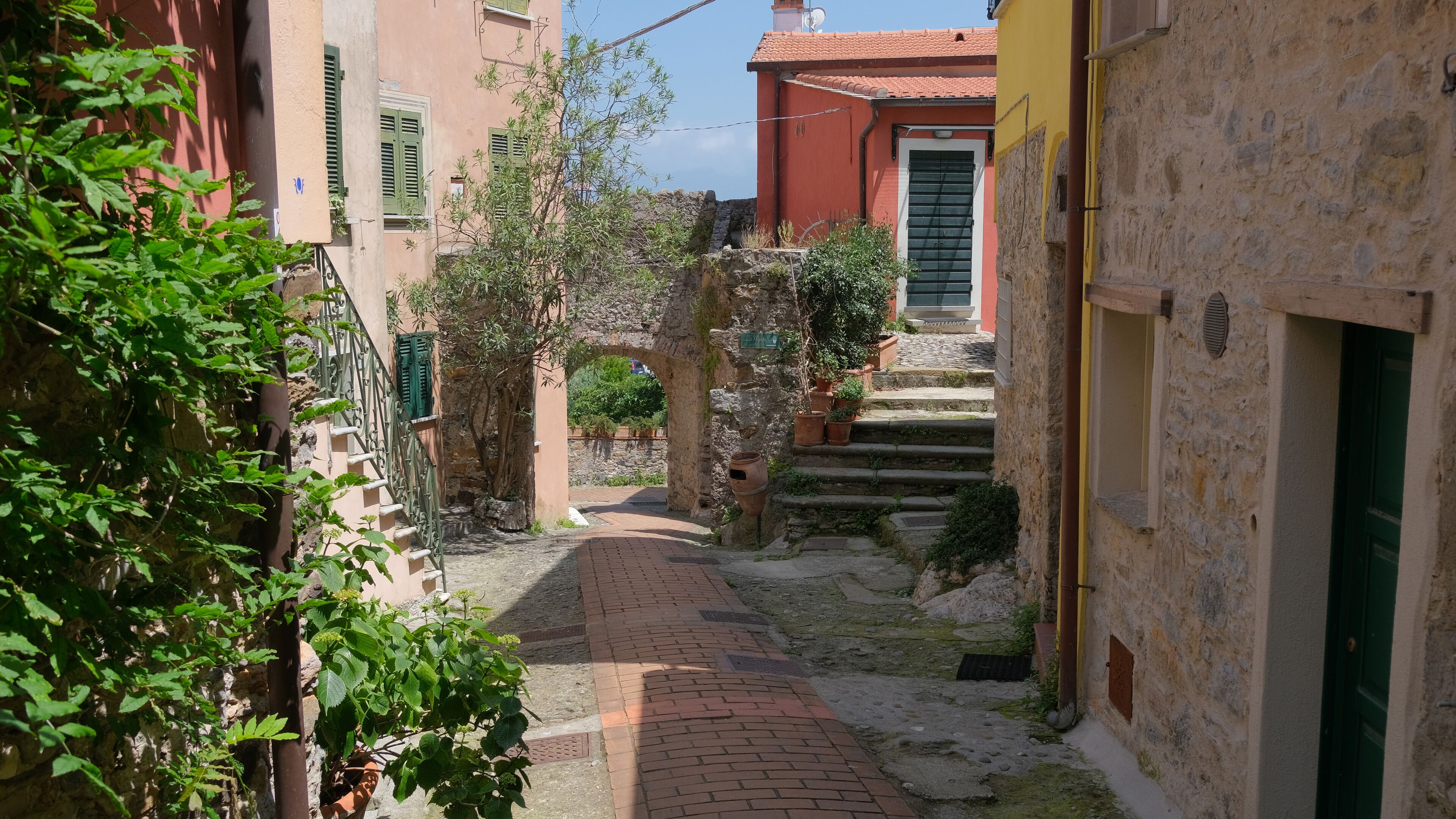 Il villaggio di Montemarcello nel comune di Ameglia, La Spezia