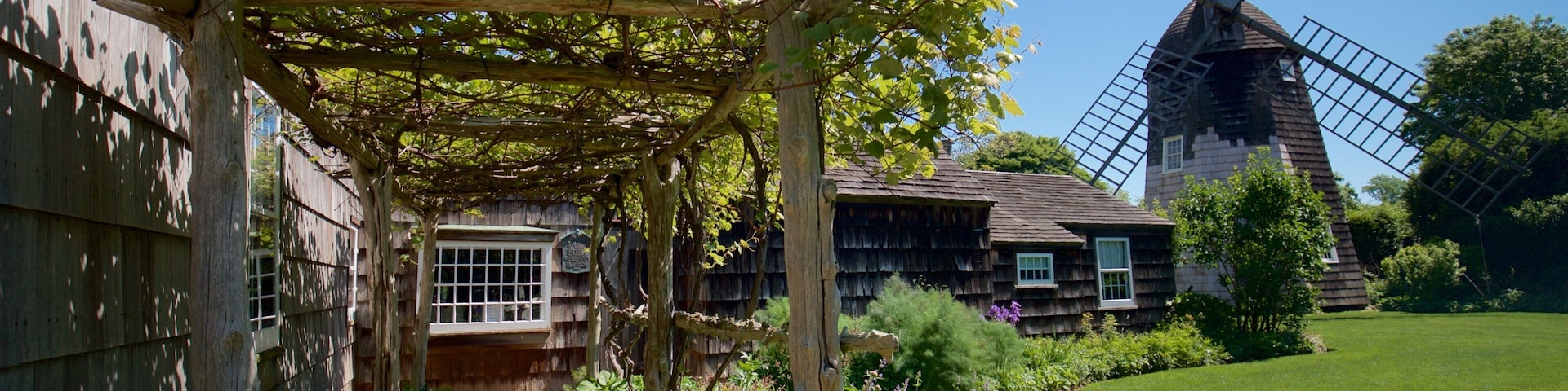 Home Sweet Home Museum showing heritage elements and a windmill