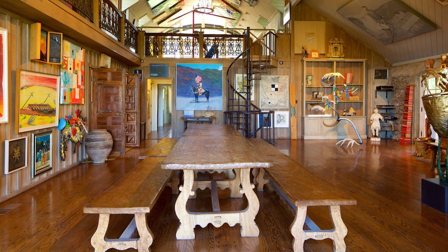 Di Rosa featuring art and interior views