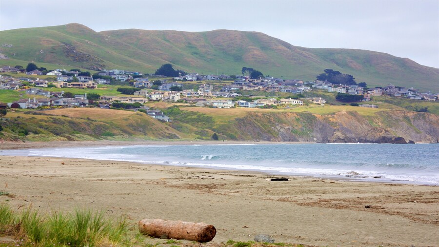 Doran Beach which includes a beach, tranquil scenes and general coastal views
