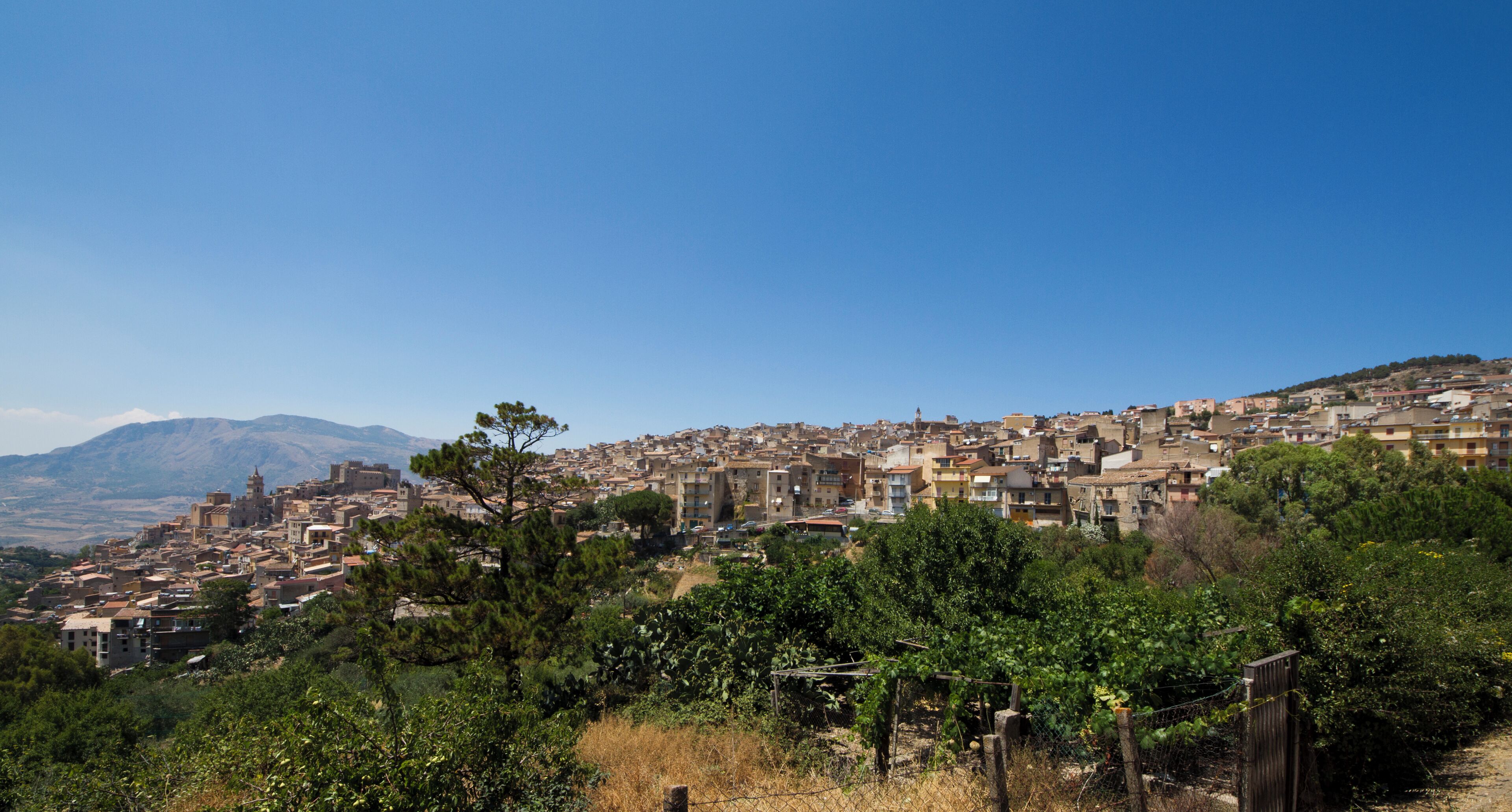 90012 Caccamo PA, Italy