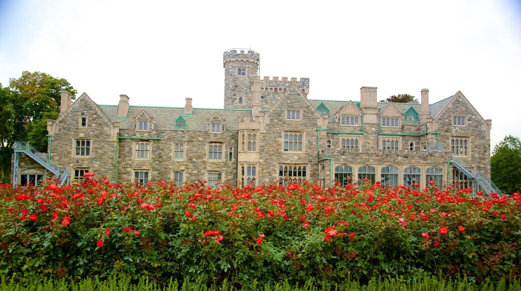 Sands Point Preserve which includes flowers, heritage architecture and heritage elements