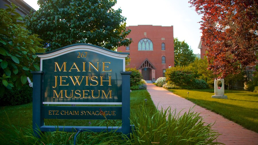 Maine Jewish Museum inclusief een park en bewegwijzering
