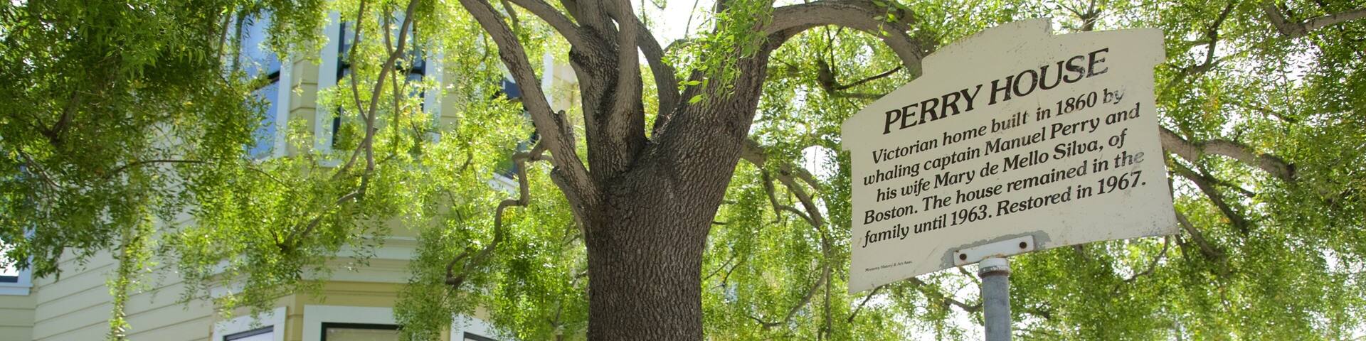 モントレー ステート ヒストリック パーク フィーチャー 標識 と 公園
