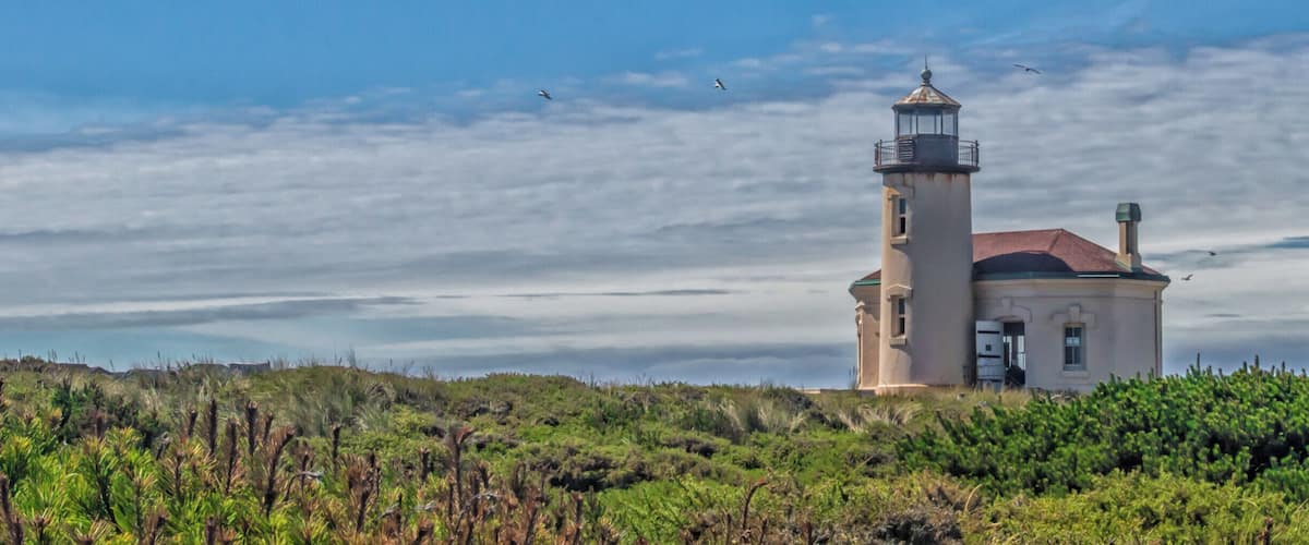 The Coquille River Light House in Bandon, Oregon was in operation from 1896 - 1939. It sat unused for years and fell into disrepair until 1976 when restorations were begun. It is now open for tours in Bullards Beach State Park. #bandon #oregon #bullardsbeach #lighthouse #lighthouses #coquilleriver #coquilleriverlighthouse #bandonlighthouse