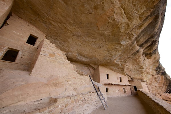 Balcony House featuring heritage elements