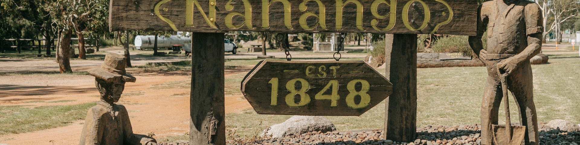 Nanango which includes signage and a garden